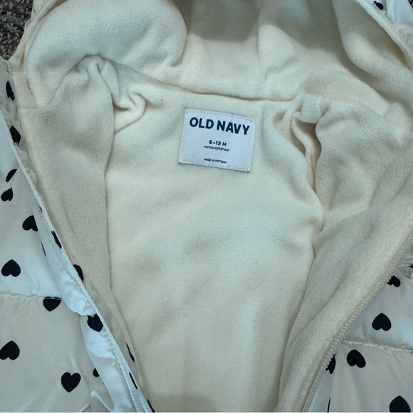 🖤Old Navy - Heart-Patterned Baby One Piece - Picture 2 of 3